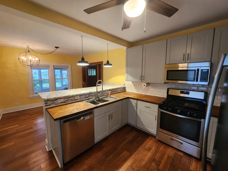 508 W Rollin Street, Edgerton, WI 53534 - #3