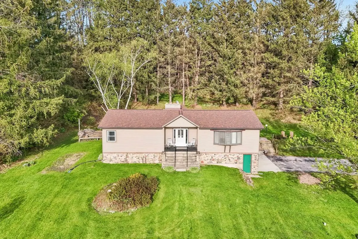 5030 S Valley Road, Black Earth, WI 53515 - #1