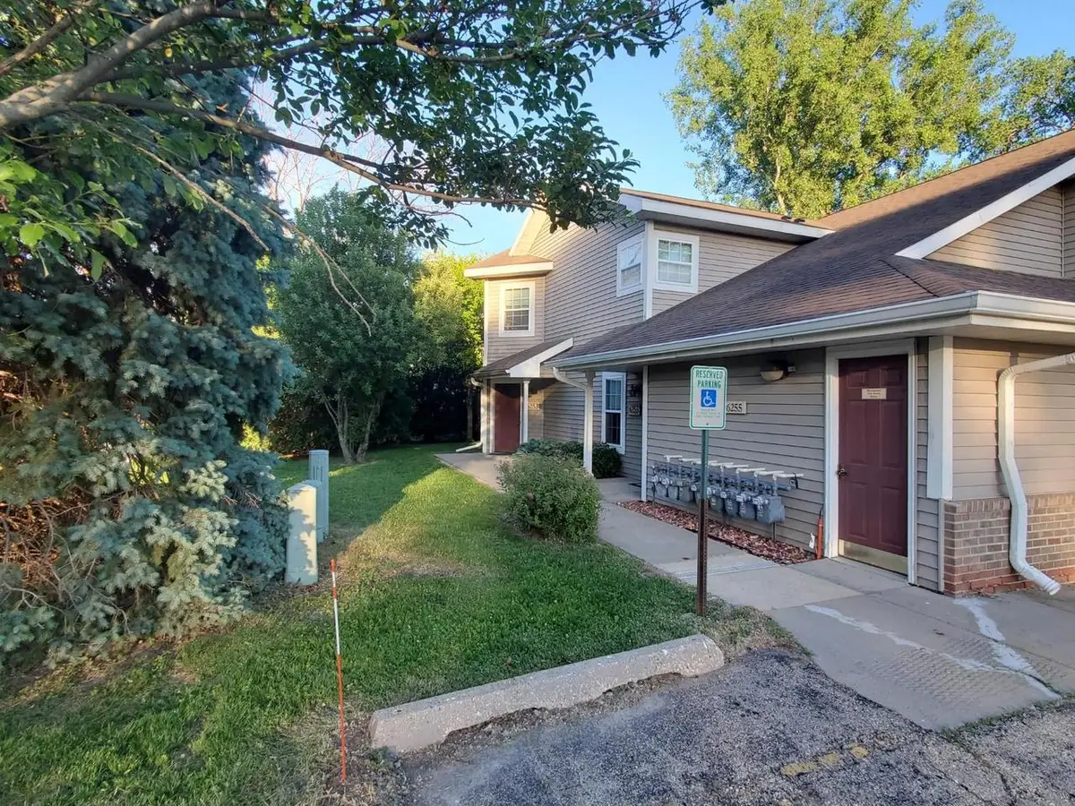 6253 Middleton Spring Drive Common, Middleton, WI 53562 - #1