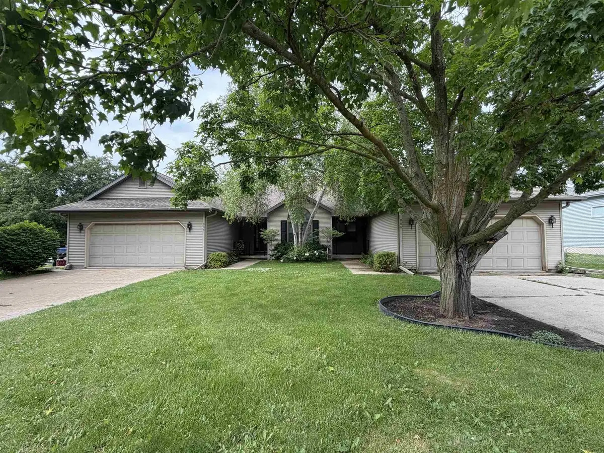 906 Prospect Avenue, Beaver Dam, WI 53916 - #1