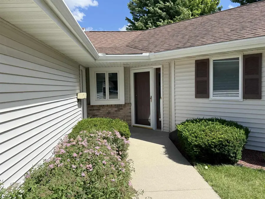109 Elizabeth Court, Deerfield, WI 53531 - #2