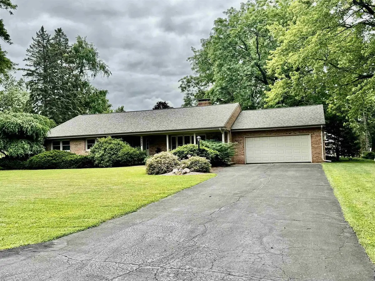 3542 Bee Lane, Beloit, WI 53511 - #1