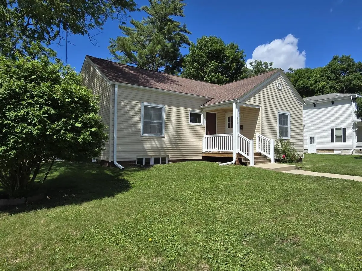 2201 6th Street, Monroe, WI 53566 - #1