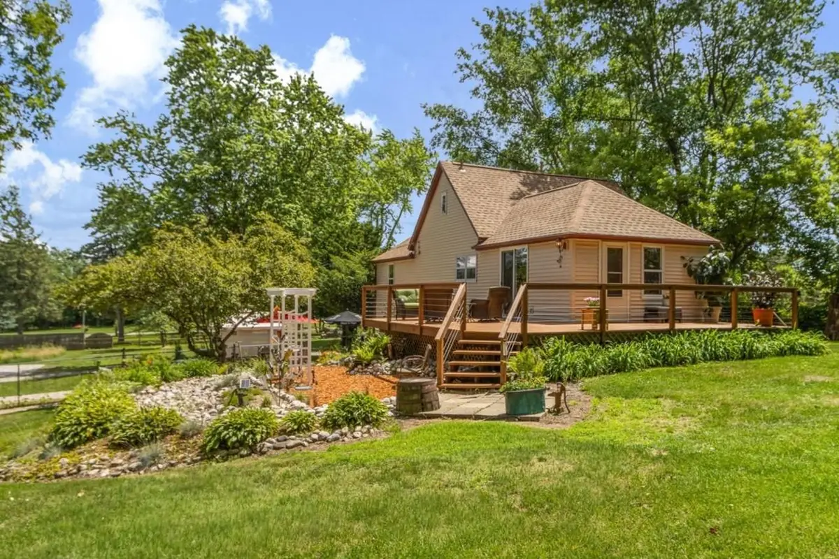 10328 W State Road 81, Beloit, WI 53511 - #1