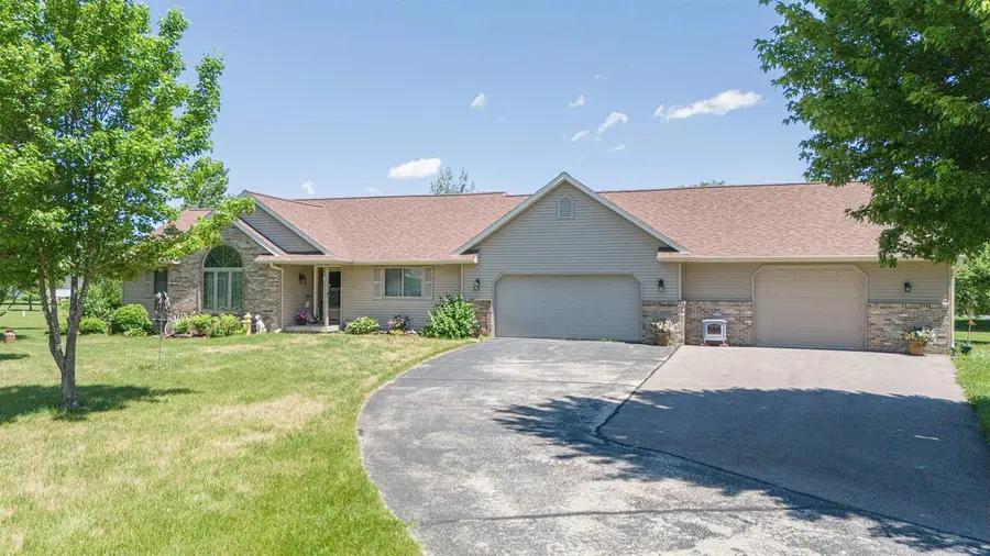 W972 James Court, Brodhead, WI 53520 - #3