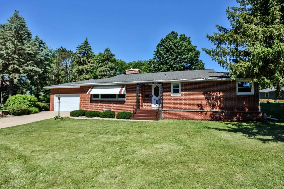 2511 Sunny Ridge Court, Monroe, WI 53566 - #1