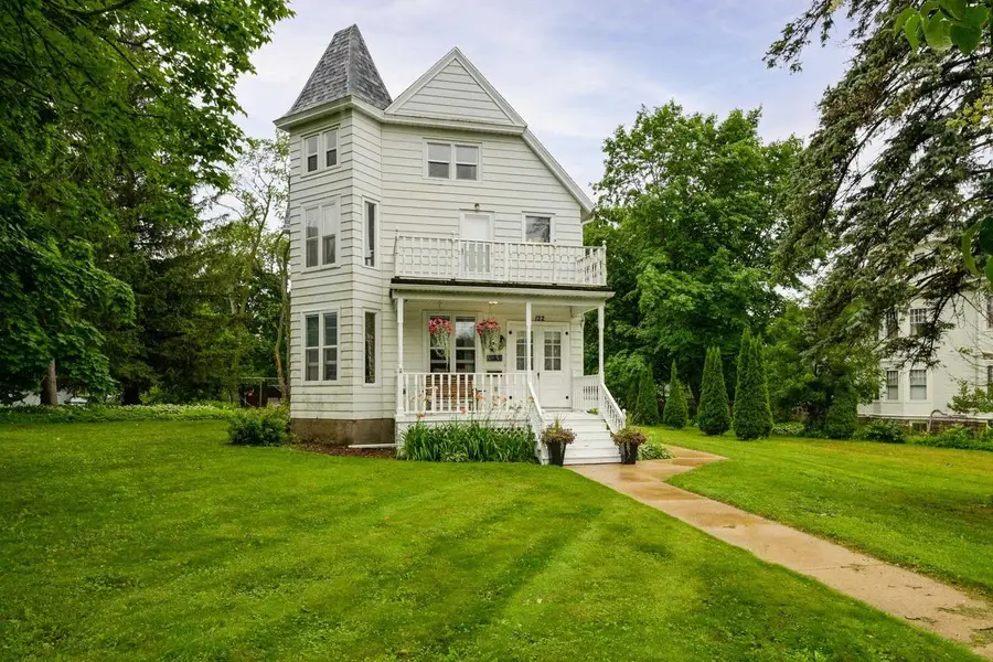 122 N 2nd Street, Mount Horeb, WI 53572 - #2
