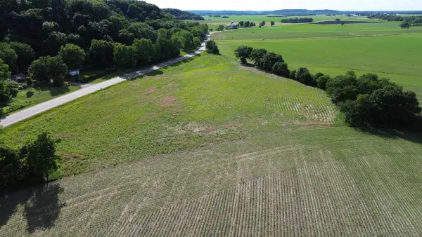 W4642 Highway 12 and 16, Mauston, WI 53948