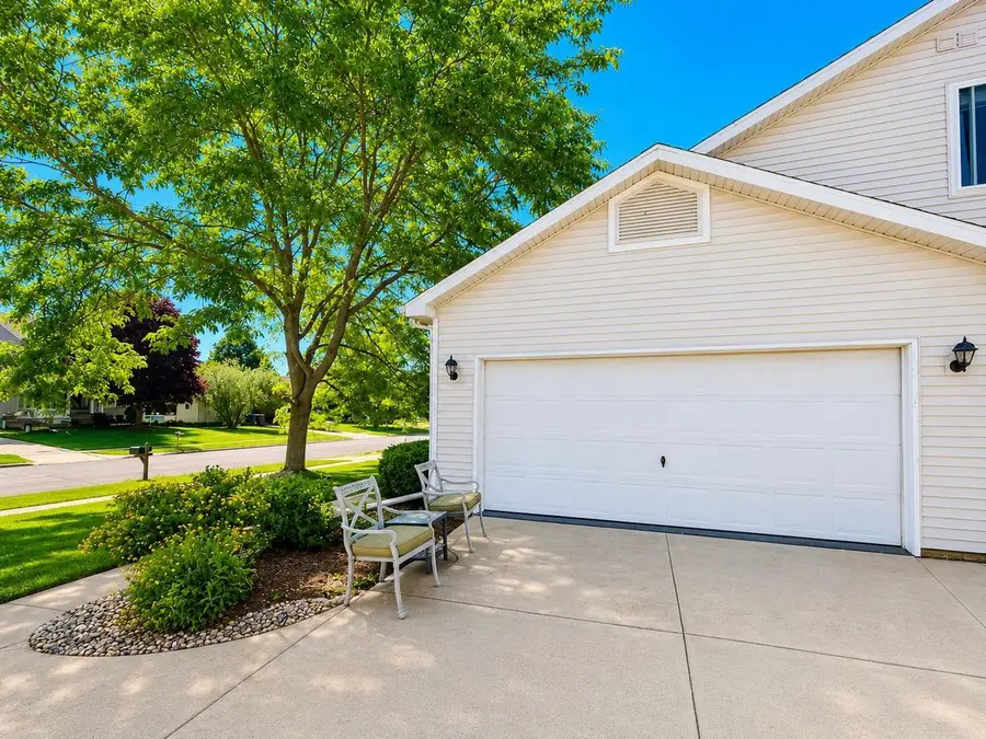 809-811 Vista Ridge Drive, Mount Horeb, WI 53572 - #3