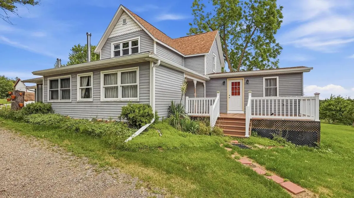 11971 North Road, Argyle, WI 53504 - #1