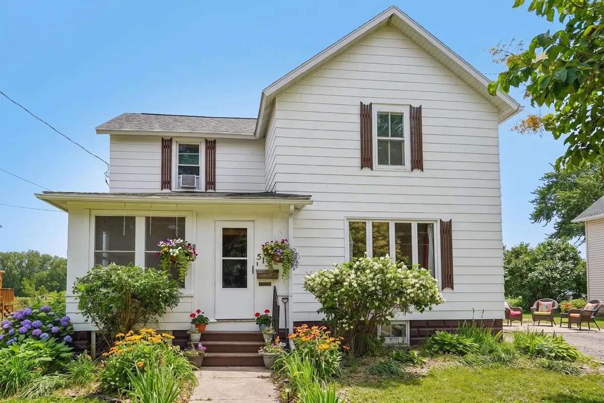 513 Waterloo Street, Columbus, WI 53925 - #1