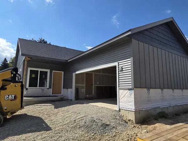 29 Rock River Drive, Edgerton, WI 53589
