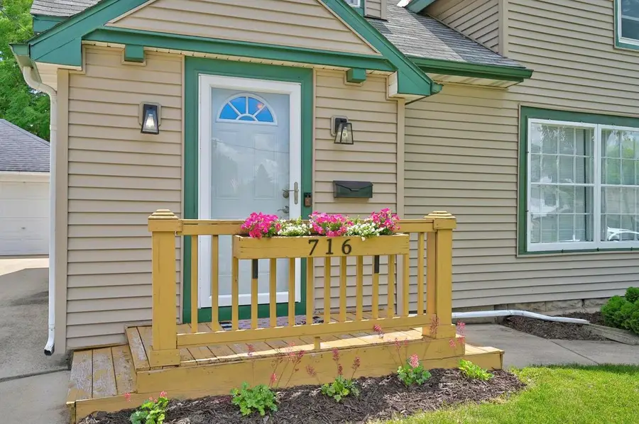 716 22nd Avenue, Monroe, WI 53566 - #2