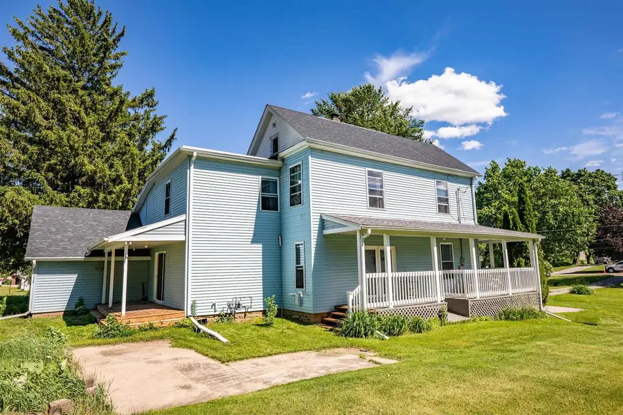 322 W Division Street, Dodgeville, WI 53533 - #3