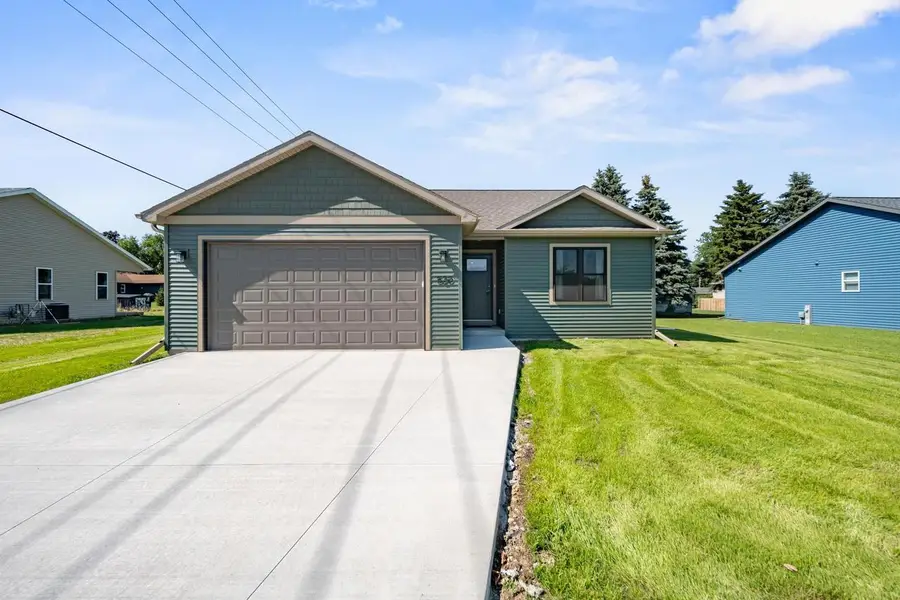 520 Village Lane, Ripon, WI 54971 - #2