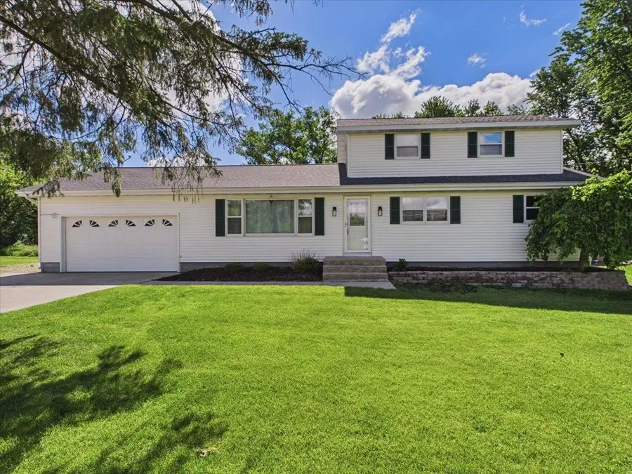 4726 Baxter Road, Cottage Grove, WI 53527 - #2