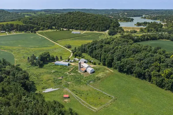 E2906 N Dutch Hollow Road, La Valle, WI 53941
