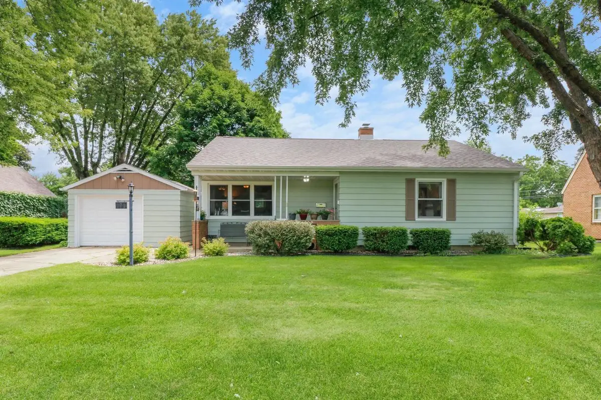 190 Hillcrest Circle, Sun Prairie, WI 53590 - #1