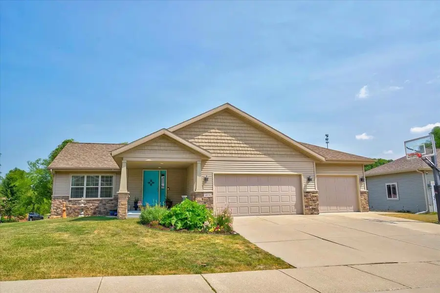 4034 Red Hawk Run, Black Earth, WI 53515 - #2