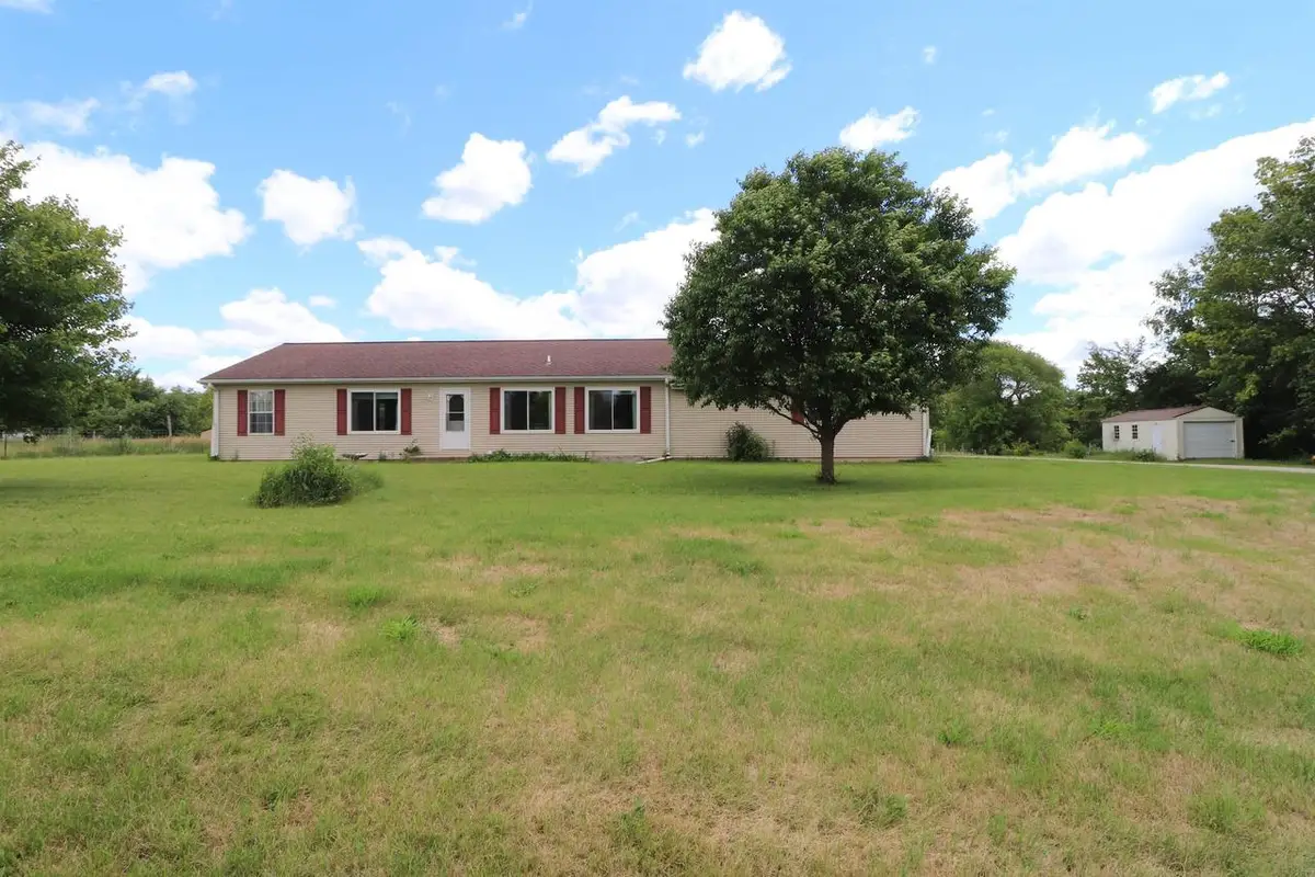 2209 S Ellis Road, Janesville, WI 53548 - #1