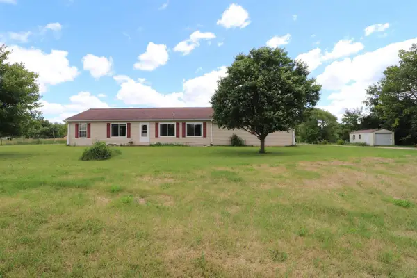 2209 S Ellis Road, Janesville, WI 53548