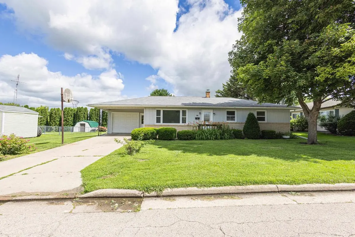 415 W Benton Street, Cuba City, WI 53807 - #1