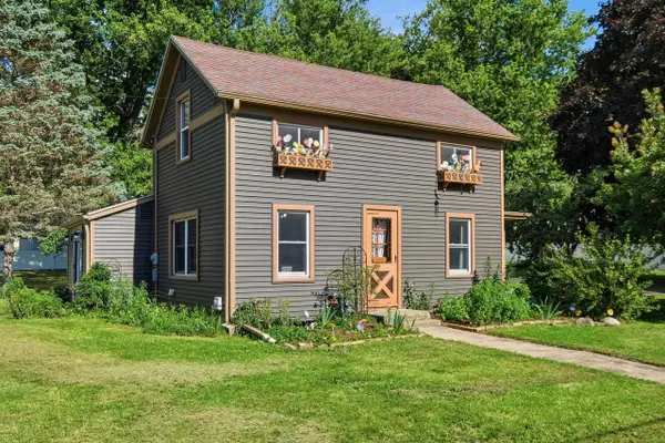 3 E Whitechapel Street, Mazomanie, WI 53560