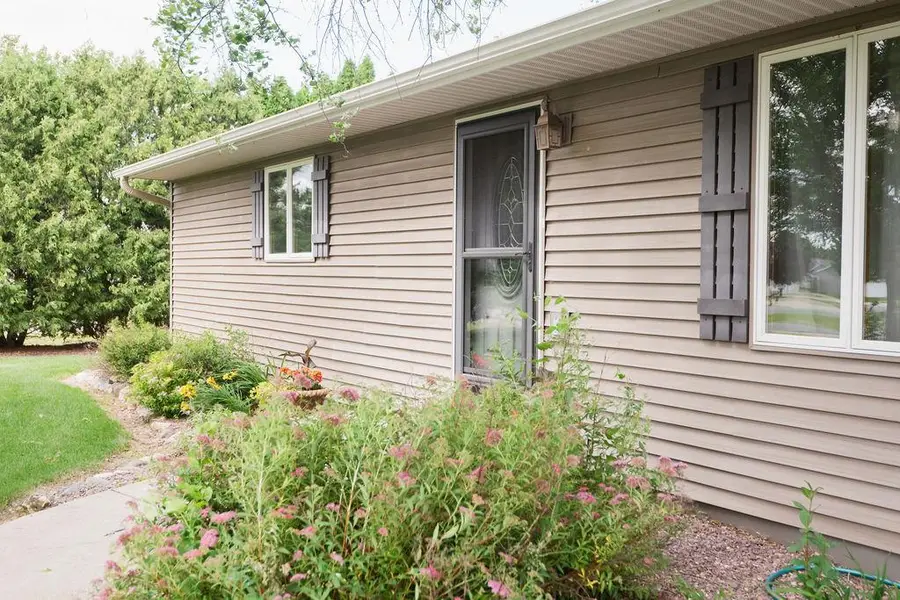 6702 N Abey Court, Evansville, WI 53536 - #2