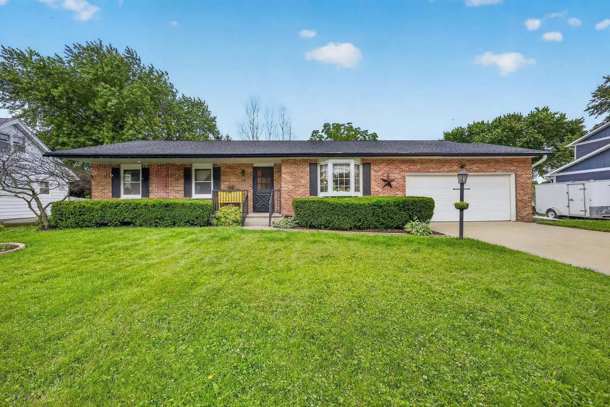 542 Woodview Drive, Sun Prairie, WI 53590 - #1