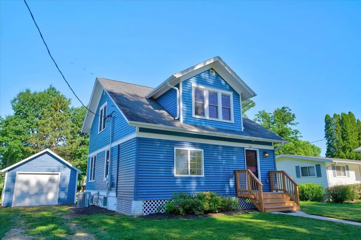 119 East Avenue, Belleville, WI 53508 - #1