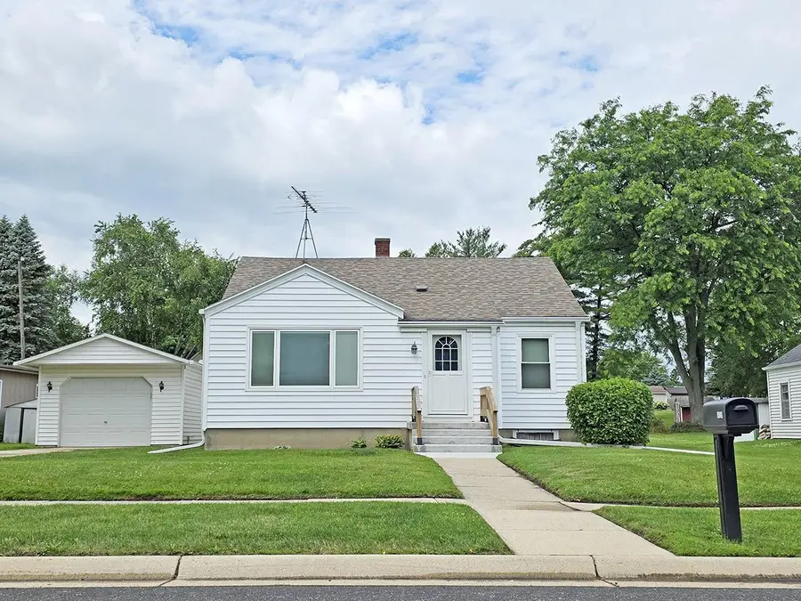 1404 Center Street, Watertown, WI 53098 - #3
