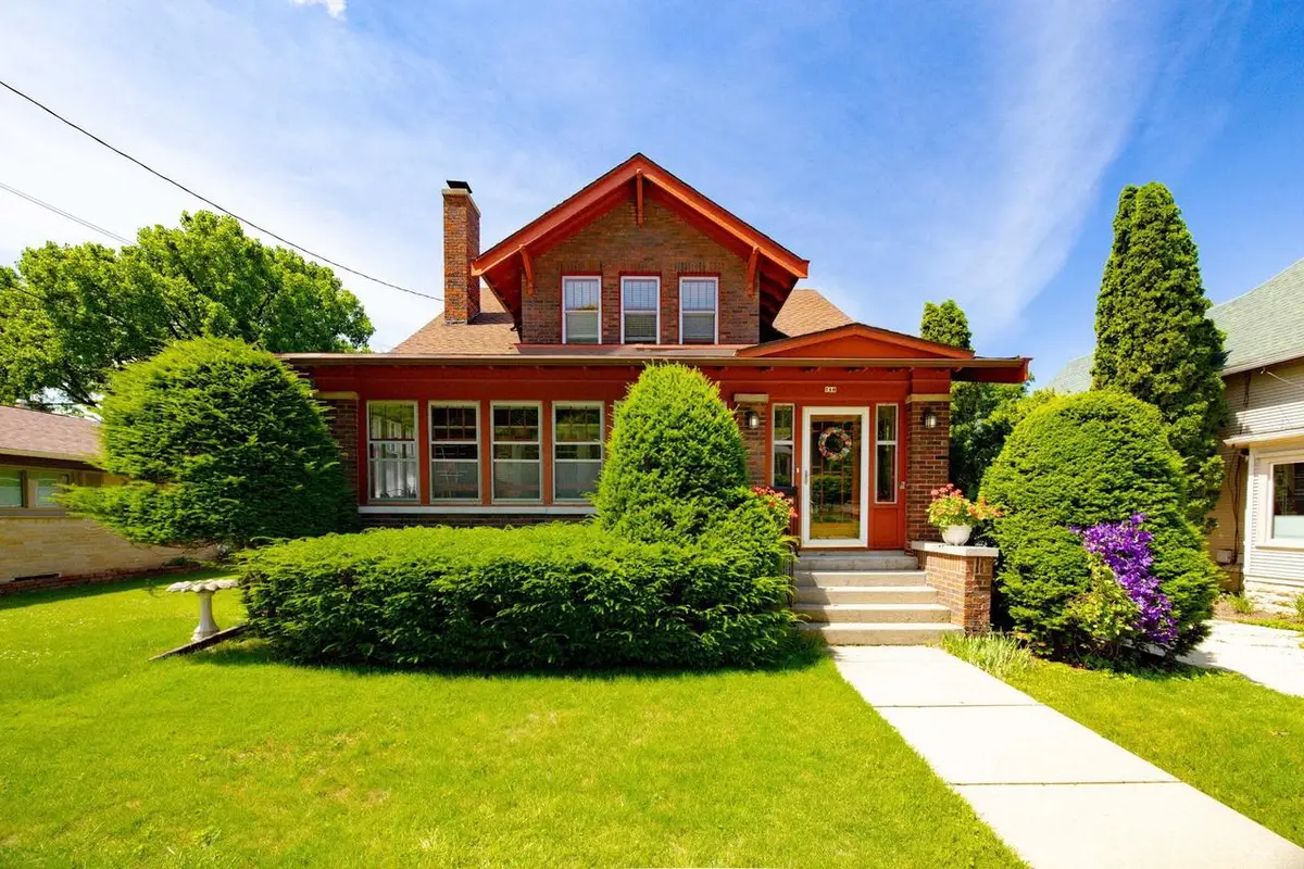 710 S Main Street, Janesville, WI 53545 - #1