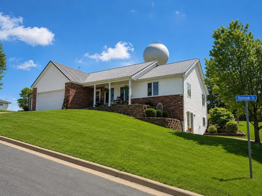 506 S Varnum Street, South Wayne, WI 53587 - #2