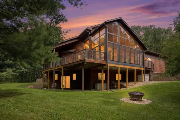 E9340 E Bay Lane, Wisconsin Dells, WI 53965