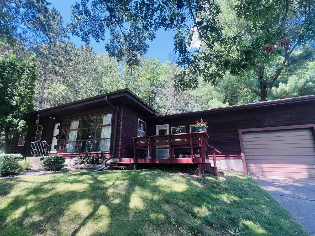 450 E 5th Street, Richland Center, WI 53581 - #1