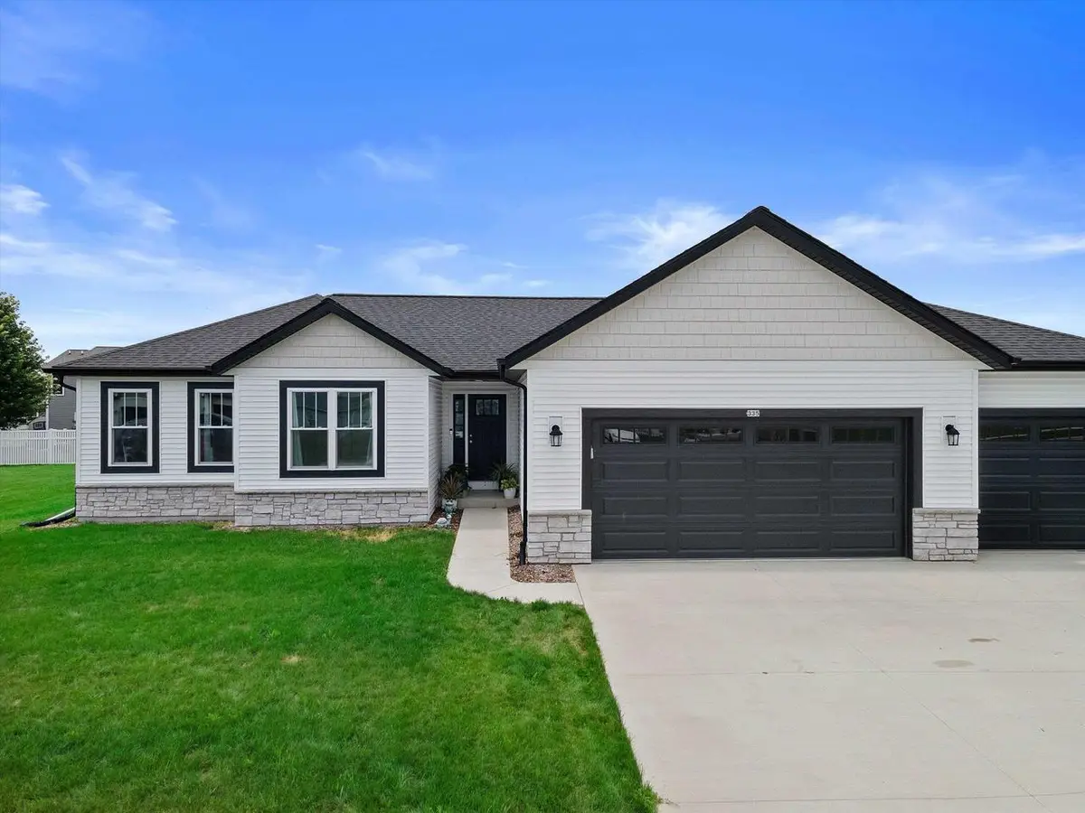 335 Crestview Lane, Lake Mills, WI 53551 - #1