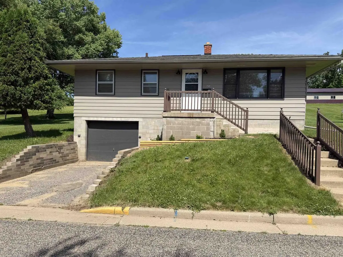 404 N Brooklyn Avenue, Elroy, WI 53929 - #1