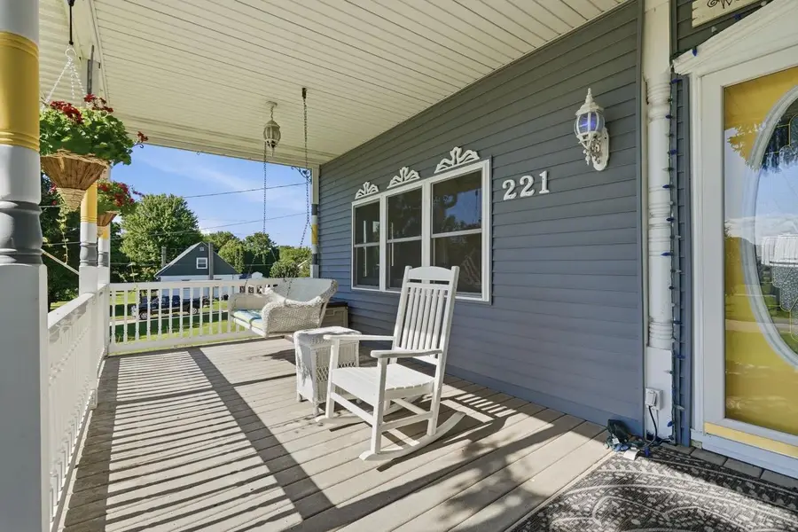 221 S Randolph Street, Cuba City, WI 53807 - #3
