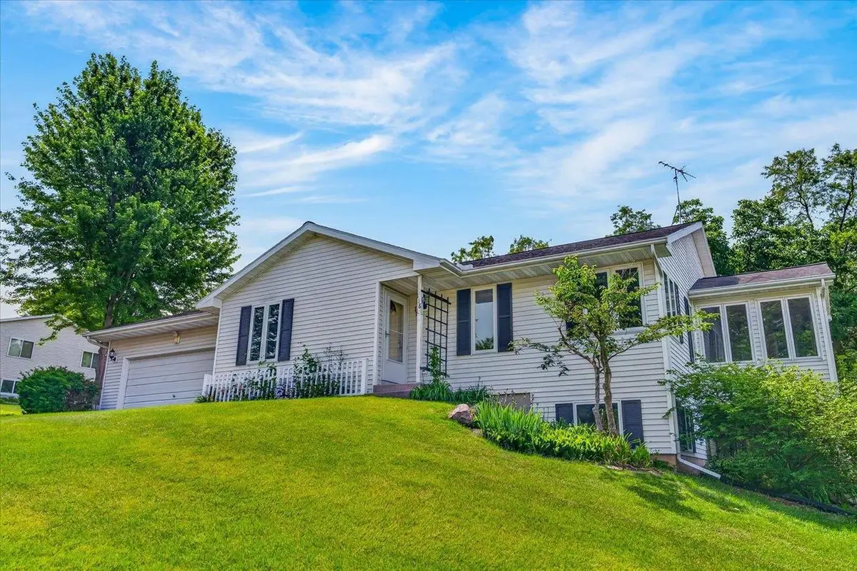 118 E Miller Road, Rio, WI 53960 - #1