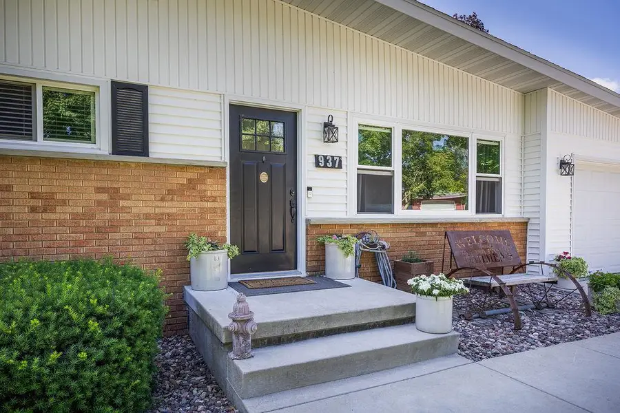 937 S Charles Street, Columbus, WI 53925 - #2