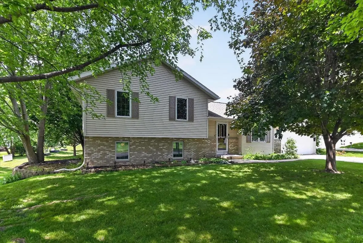 903 Crysta Trail, Cottage Grove, WI 53527 - #1