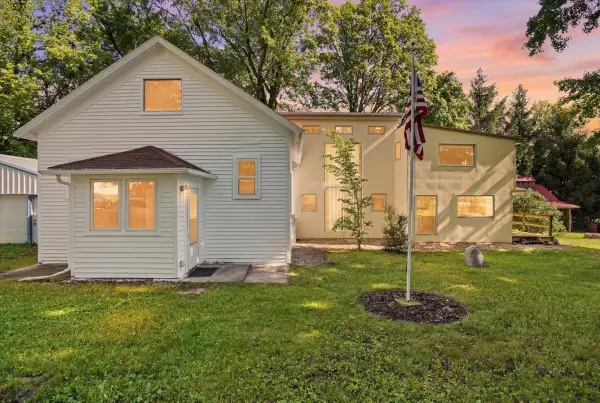 W3798 Highway 33, Cambria, WI 53923