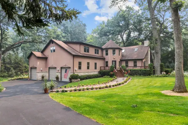 W2326 Carpenter Lane, Brooklyn, WI 54941