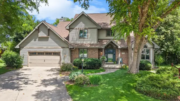 407 Fairbrook Court, Waunakee, WI 53597
