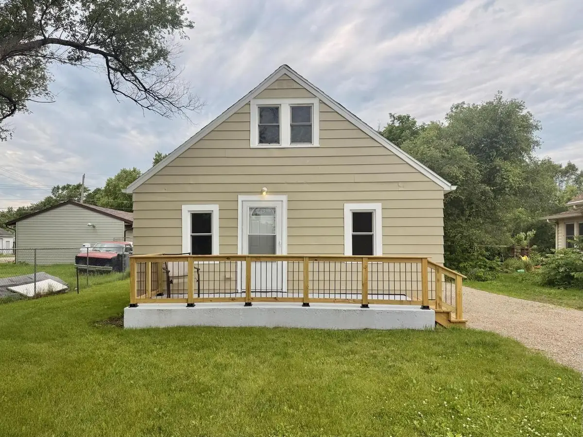 2002 S Harrison Avenue, Beloit, WI 53511 - #1