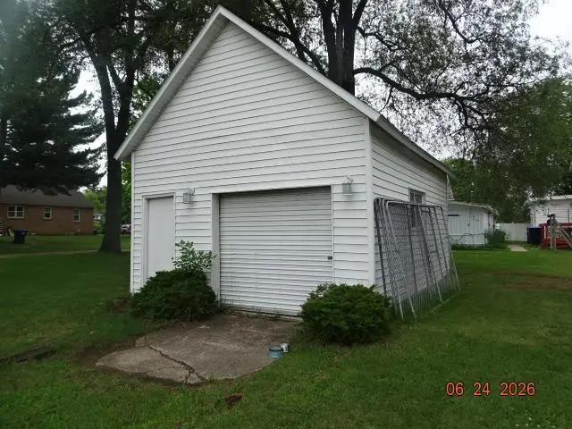 124 E Vallette Street, Oxford, WI 53952 - #3