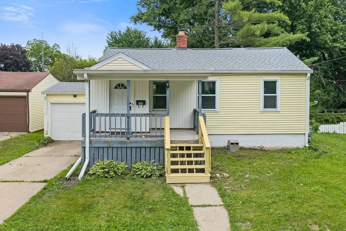 226 N Oak Street, Reedsburg, WI 53959 - #1