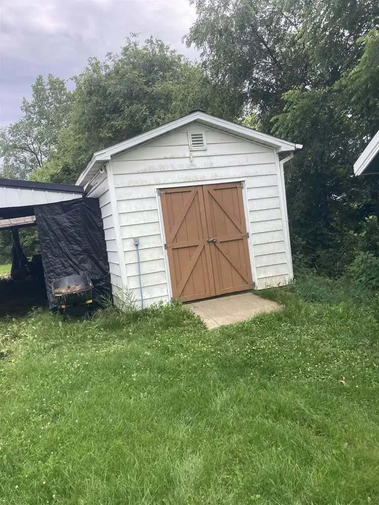 105 S Verley Street, South Wayne, WI 53587 - #3