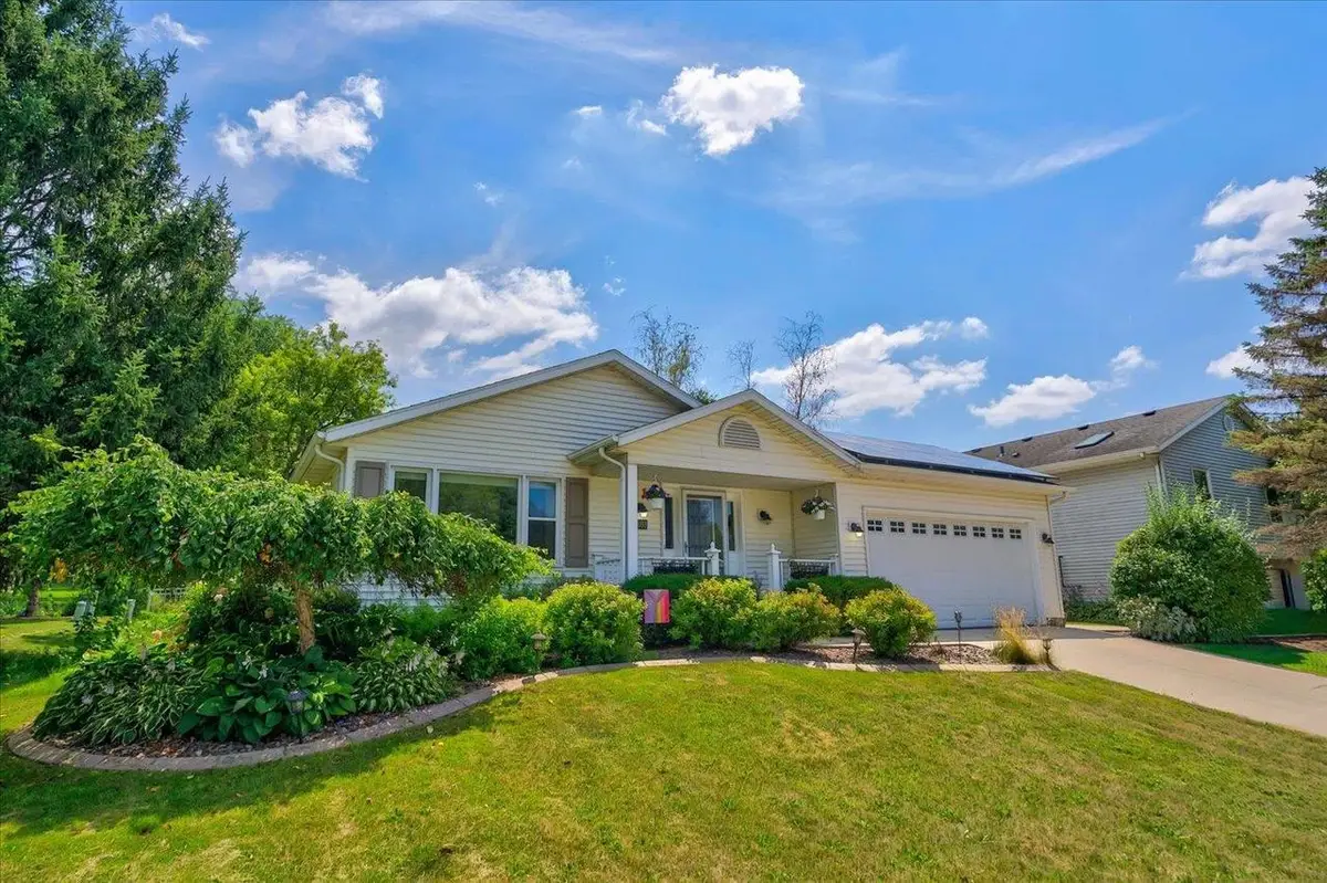 2801 Tucson Trail, Madison, WI 53719 - #1