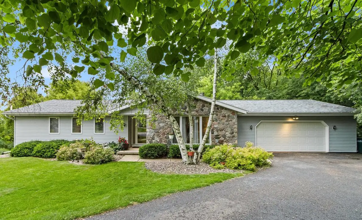 860 iroquois Circle, Baraboo, WI 53913 - #1
